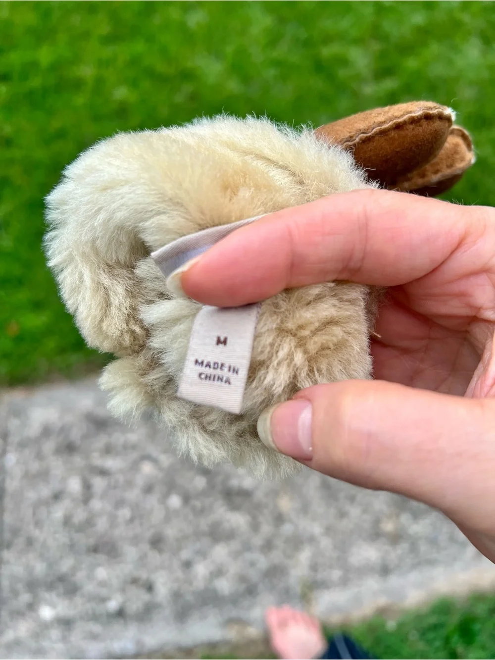 One Single Left Hand Glove Only UGG suede shearling sheepskin Spain M